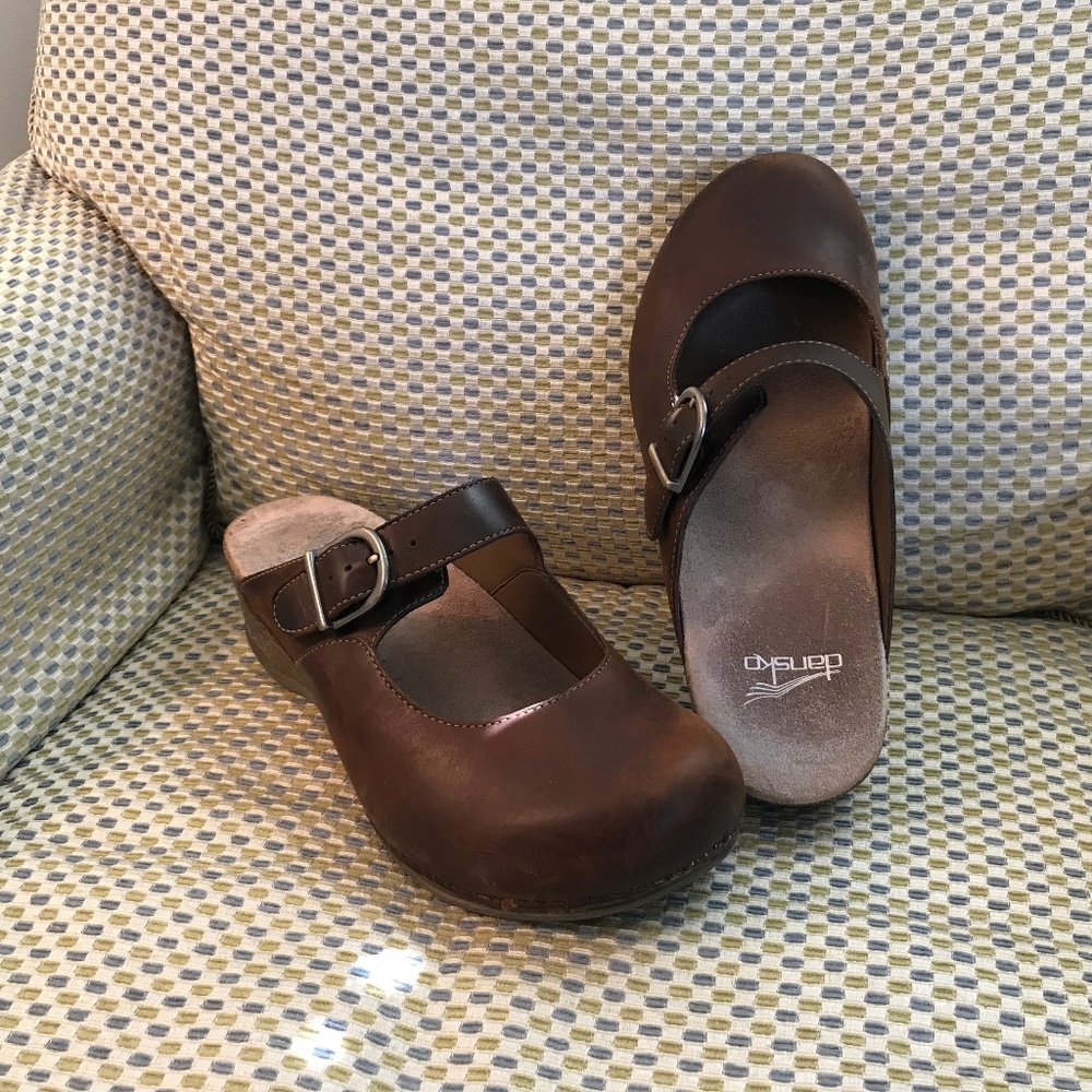 Dansko Women’s clogs